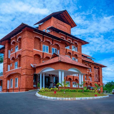Kumbanad Heritage Hotel Vennikulam Exteriér fotografie