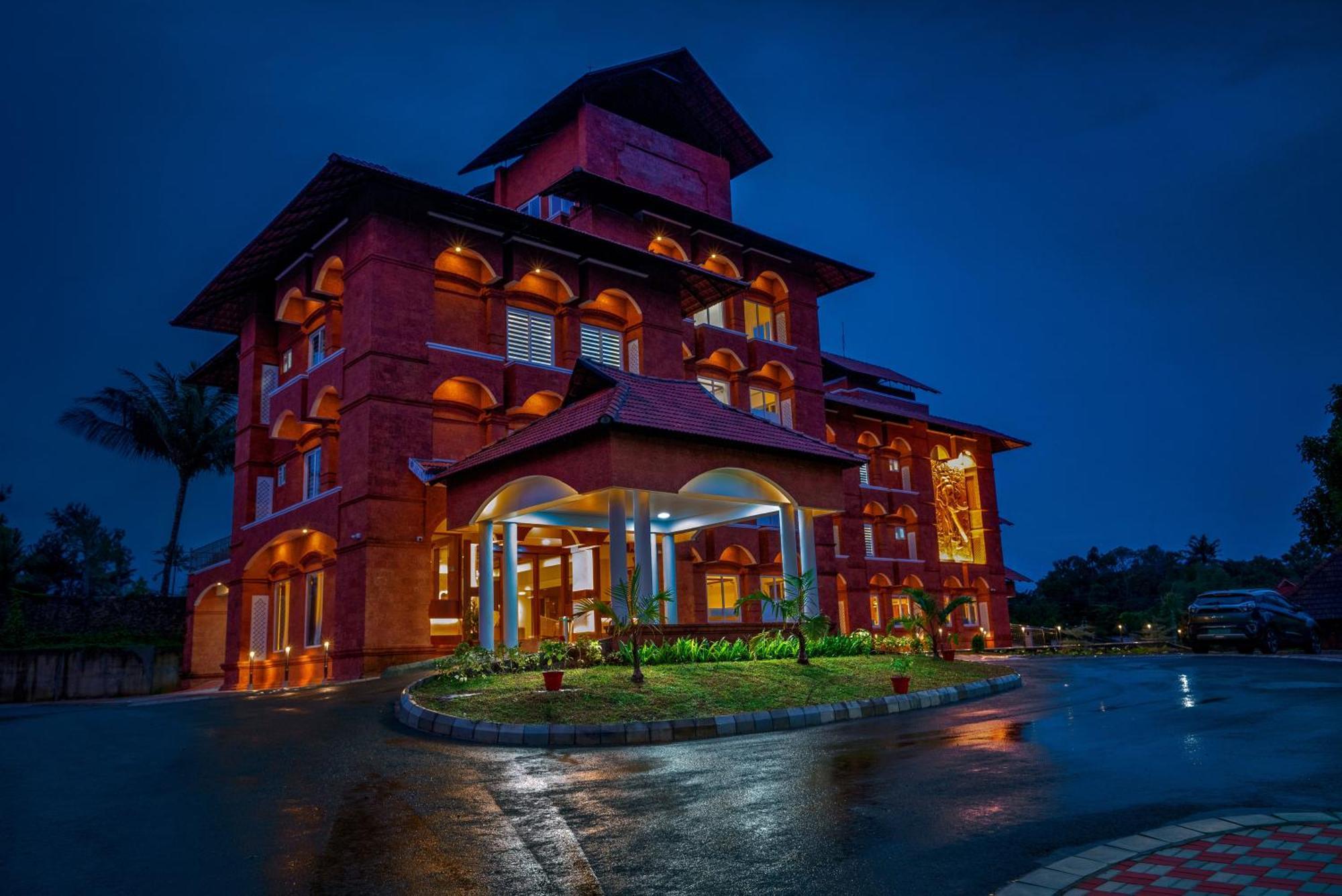 Kumbanad Heritage Hotel Vennikulam Exteriér fotografie