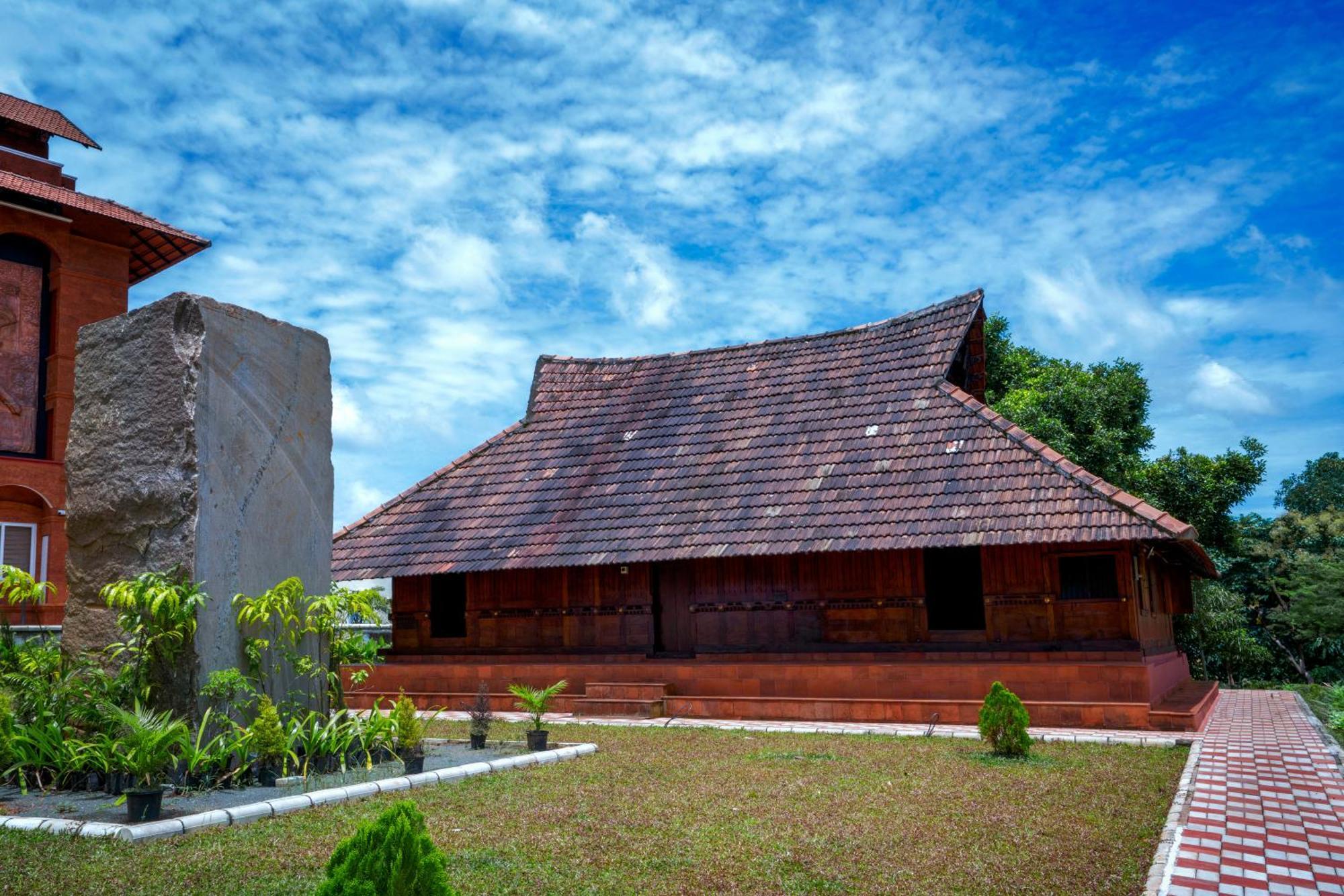 Kumbanad Heritage Hotel Vennikulam Exteriér fotografie