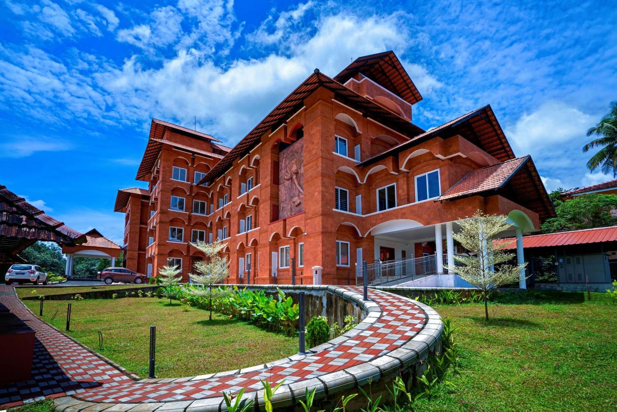 Kumbanad Heritage Hotel Vennikulam Exteriér fotografie